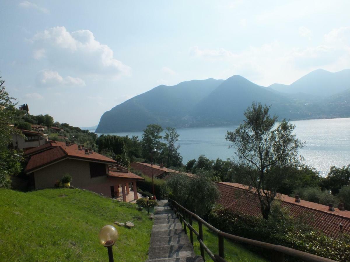 App. Monte Isola Vista Panoramica Villa Exterior photo